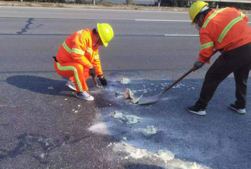 宁强公路下沉注浆加固